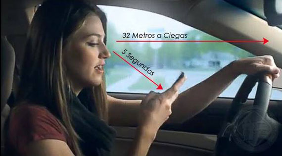 conducir-distraido14